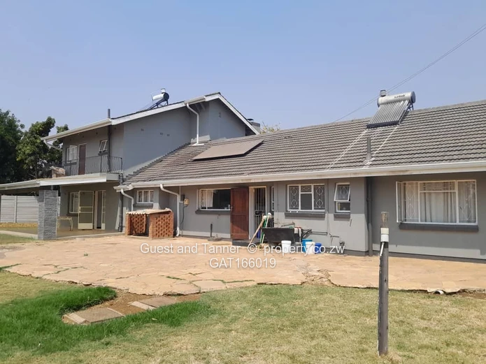 House for rent - with Caretaker