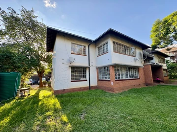 3 Bedroom Flat & Apartment