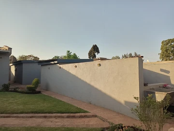 3 Bedroom Flat & Apartment