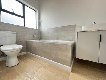 3 Bedroom Garden Flat