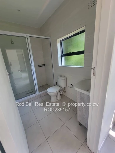 Bright 2-Bed, 2-Bath Townhouse w/ Garden & Parking — Mandara