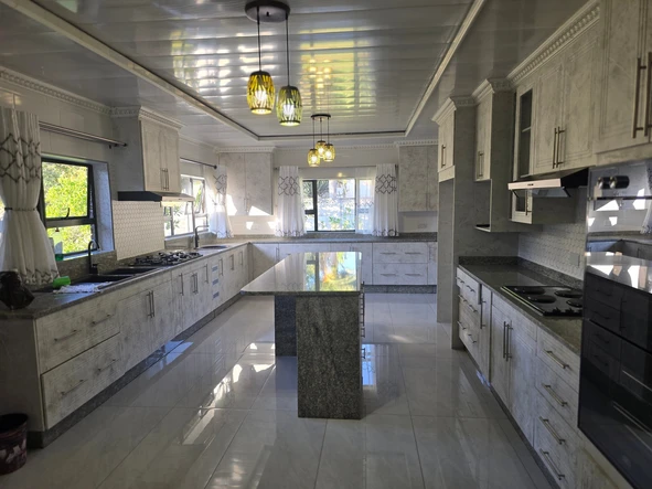 5 Bedroom House