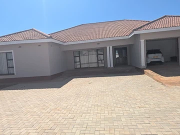 4 Bedroom Flat & Apartment