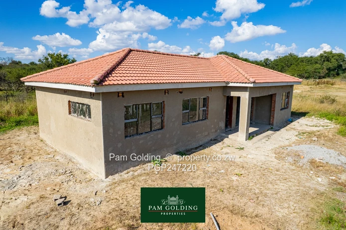 willsgrove lockview 1.4142 hectares with a 4bedroomed unfinished house  (Sole Mandate)