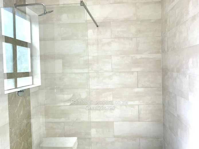 3 bed Arlington Cluster apartment with borehole nice garden 