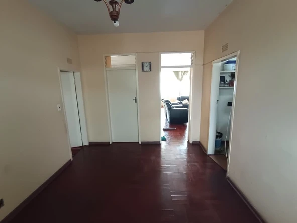 Flat & Apartment
