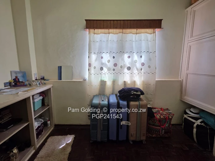 Neat Family Residence