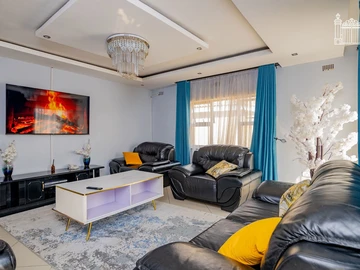 5 Bedroom House