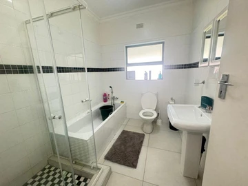 3 Unit Townhouse Complex