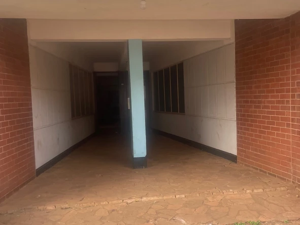 2 Bedroom Flat & Apartment