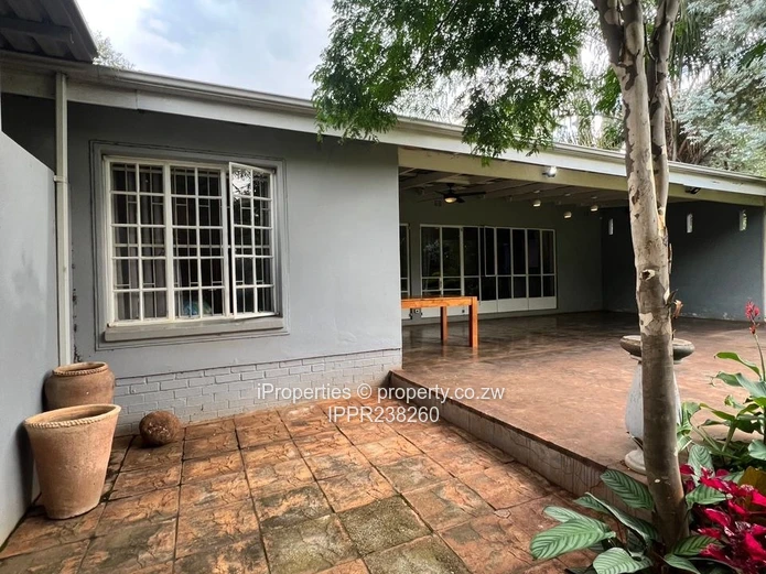 Spacious Family Home with Modern Finishes and a Cottage. (Sole Mandate)