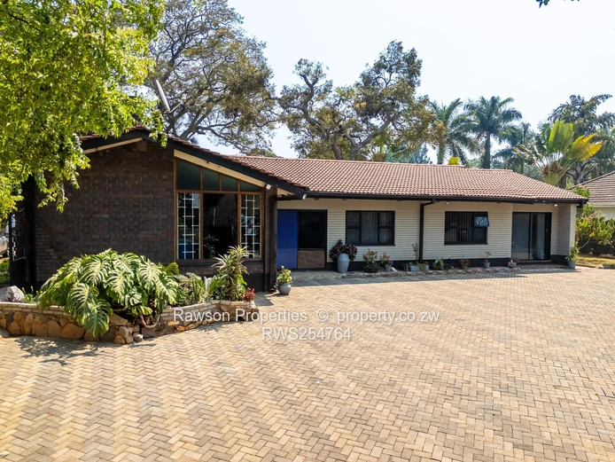 Prime Hillside Commercial Gem – Space, Location & Potential All In One