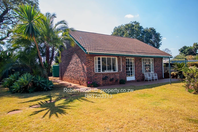 Commercial Property with Borrowdale Rd Frontage