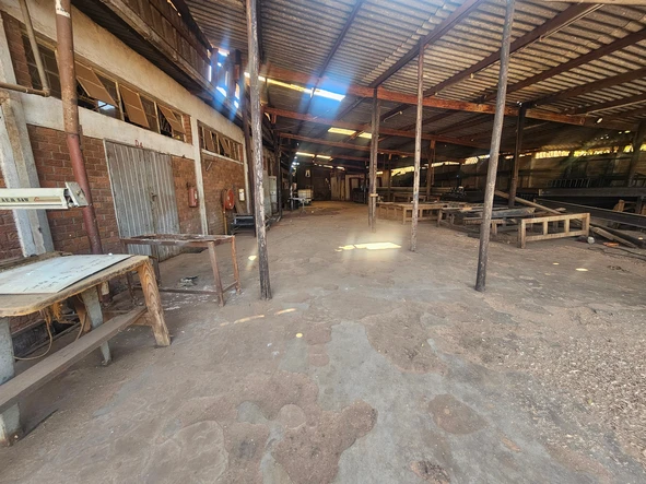 Warehouse & Factory