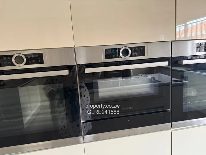 *_Westgate Sandton 5 Bedroomed House For Sale