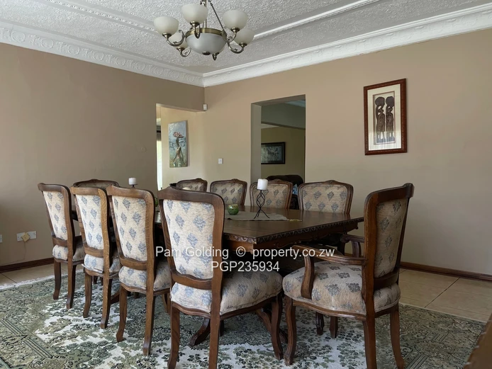 Executive home in Helensvale