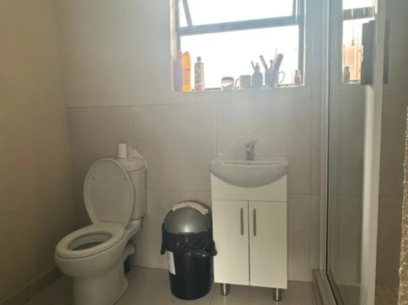 3 Bedroom Flat & Apartment