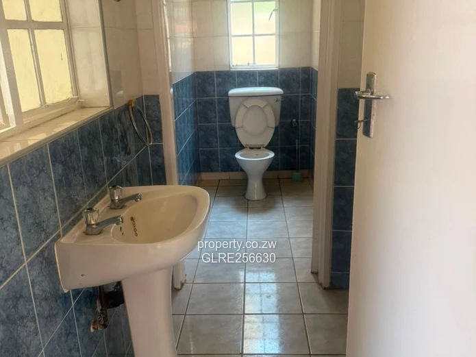 Elegant Double-Storey 5-Bed in Borrowdale, Borehole