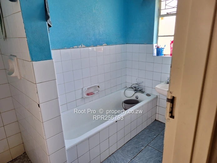 Spacious, excellent location and incredible buy! (Sole Mandate)
