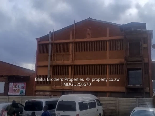 Prime Downtown Commercial Location