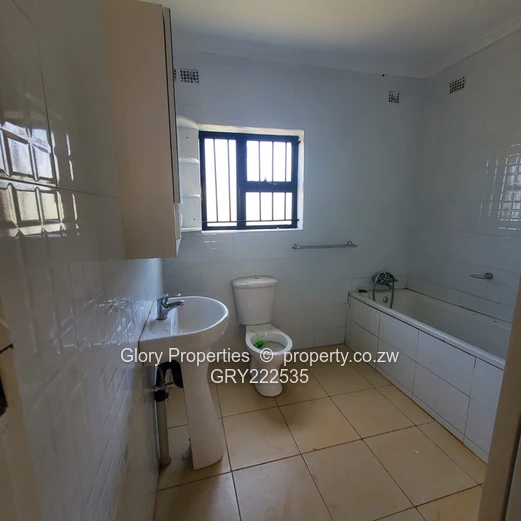 Beautiful 3-Bedroom Cottage for Rent in Gletwin