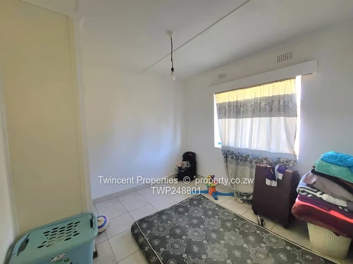 Spacious garden flat