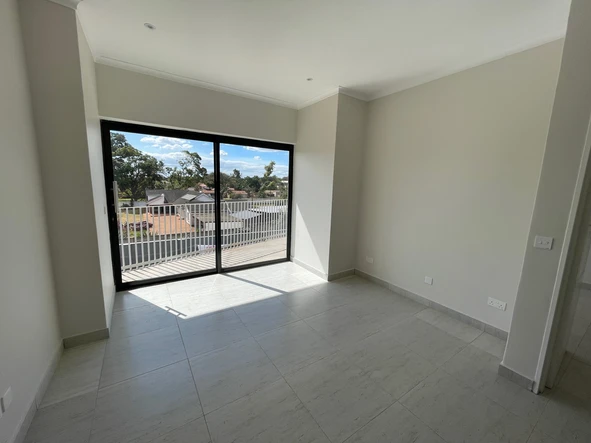 2 Bedroom Flat & Apartment