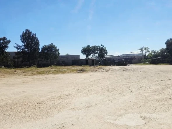 Commercial & Industrial Land