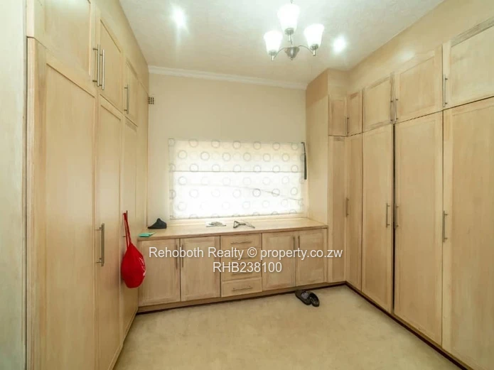 House For Rent in Helensvale