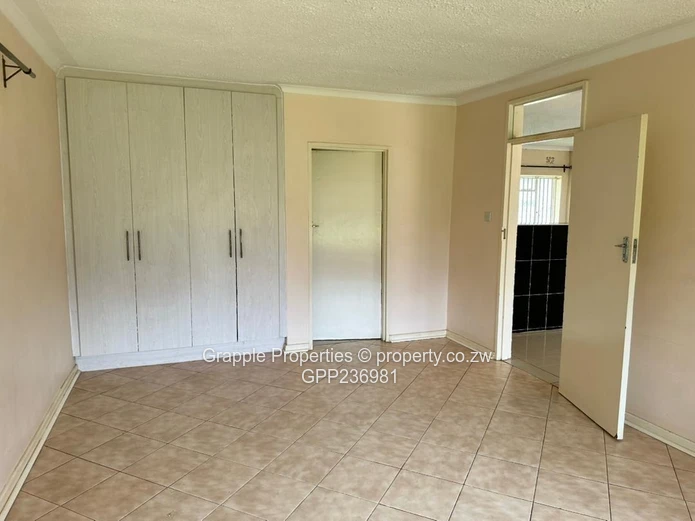 Mt Pleasant close to Arundel Village 