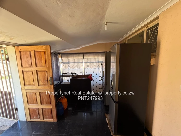 Solid neat family home!!!