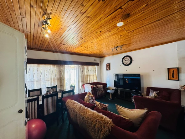 2 Bedroom Garden Flat