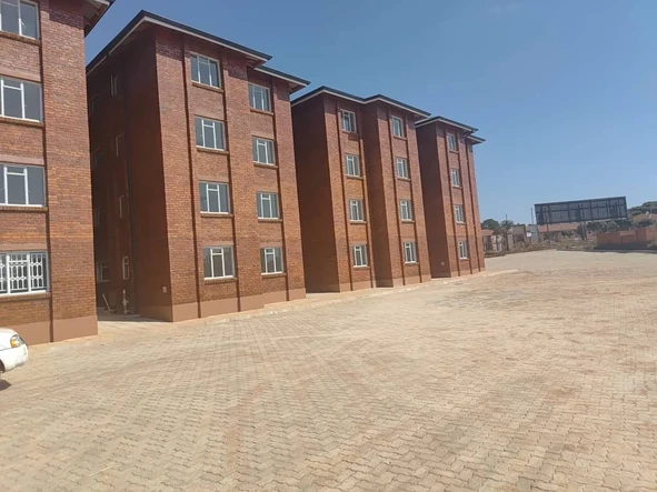 2 Bedroom Flat & Apartment