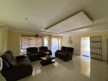 6 Bedroom House