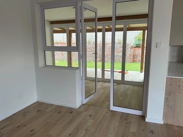 3 Bedroom Flat & Apartment