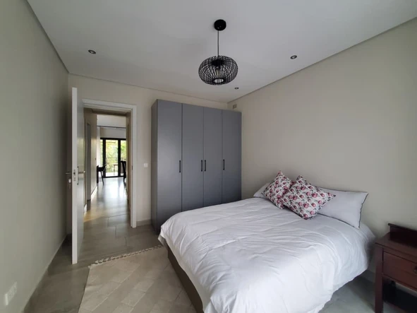 3 Bedroom Flat & Apartment