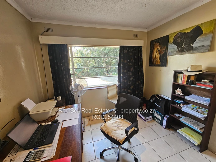 3 bedroom home sitting on 6158m2 of land