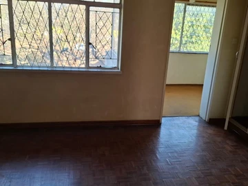 2 Bedroom Flat & Apartment