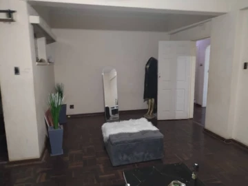 2 Bedroom Flat & Apartment