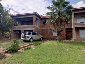 7 Bedroom House