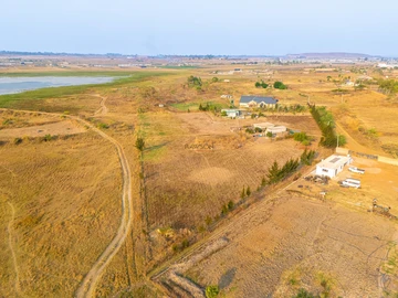 Farm & Agricultural Land