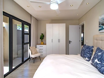 3 Bedroom Flat & Apartment