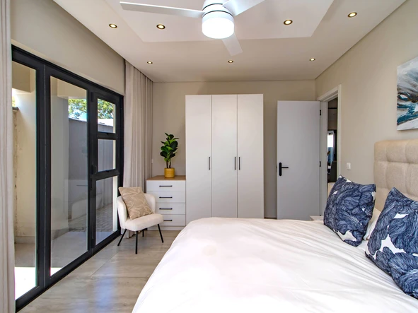 3 Bedroom Flat & Apartment