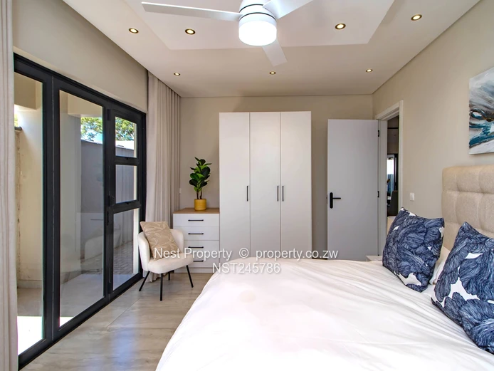 Contemporary, Modern Living In Greendale