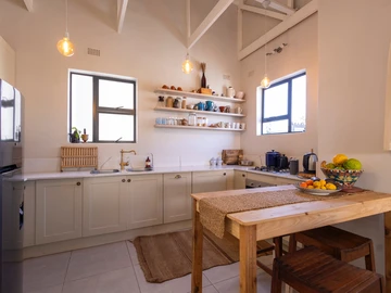 3 Bedroom Flat & Apartment