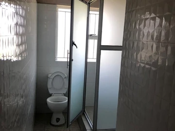 3 Bedroom Flat & Apartment