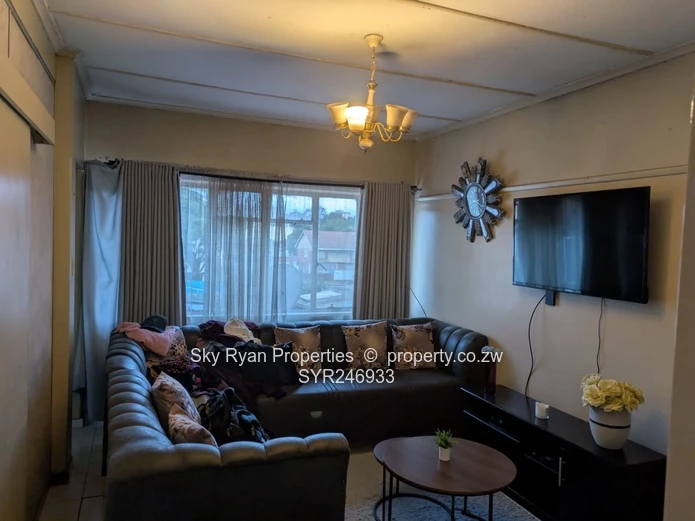 Wilfred Court Avenues Flat For Sale