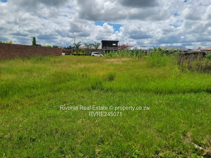 Roofed Unfinished 3-Bed cottage  on 1,250m² – Sandton Park