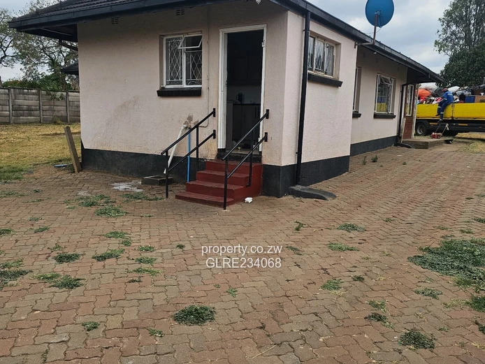 Spacious Corner Property in Mabelreign FORSALE 