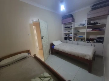 8 Bedroom House
